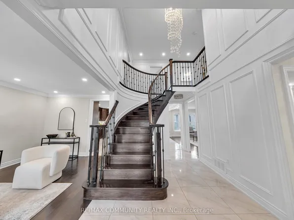 43 Fieldwood Dr, Toronto, ON M1V 3G3