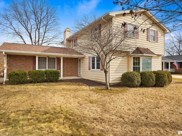 5824 N Imperial Dr, Peoria, IL 61614