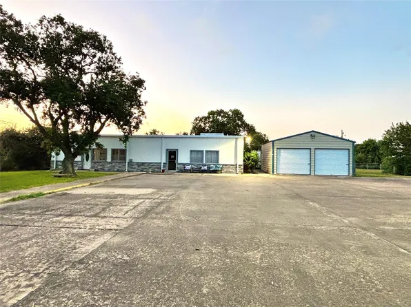 14100 Fm 2853, Palacios, TX 77465