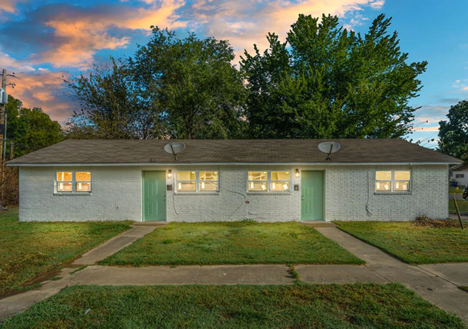 1324 N Irvington Ave — Photo 1