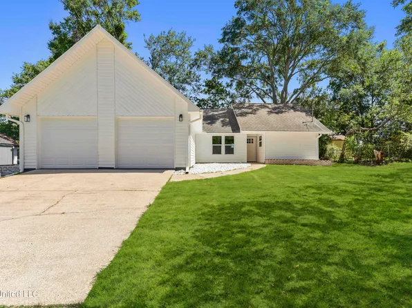 6285 Kimbrough Blvd, Biloxi, MS 39532