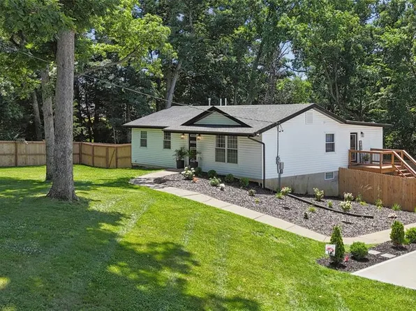 1420 Saint Peters Howell Rd, Saint Peters, MO 63376