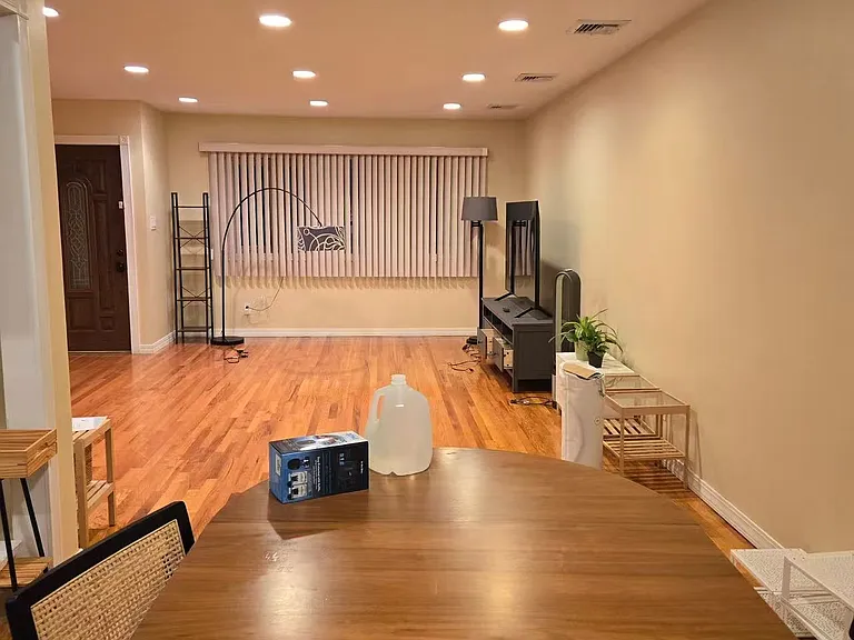 18 Barbara Dr — Photo 7