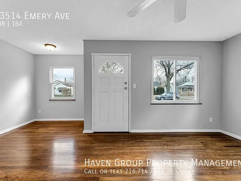 13514 Emery Ave — Photo 3