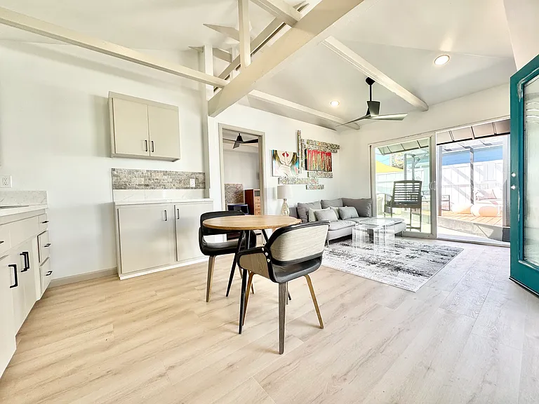 3951 Haines St — Photo 1