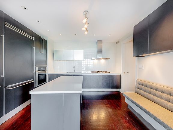 5th image of 110 Central Park S APT 11A
