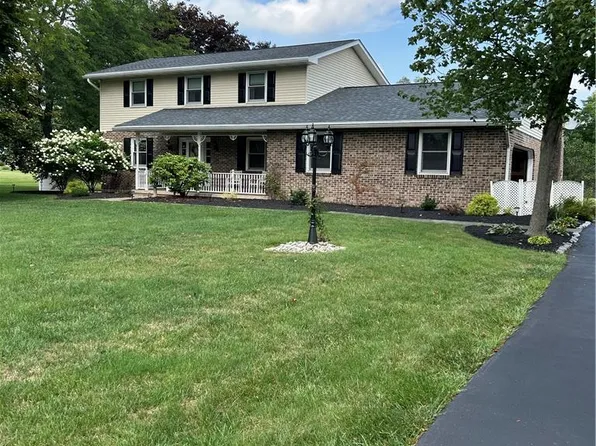 634 Gladys Dr, Nazareth, PA 18064