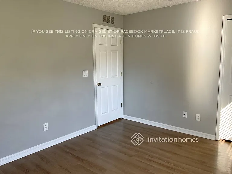 802 Autumn St SE — Photo 8