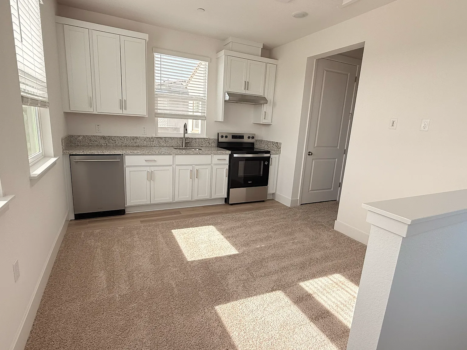 1 bed, 500 sqft, $1,850 — Photo 3