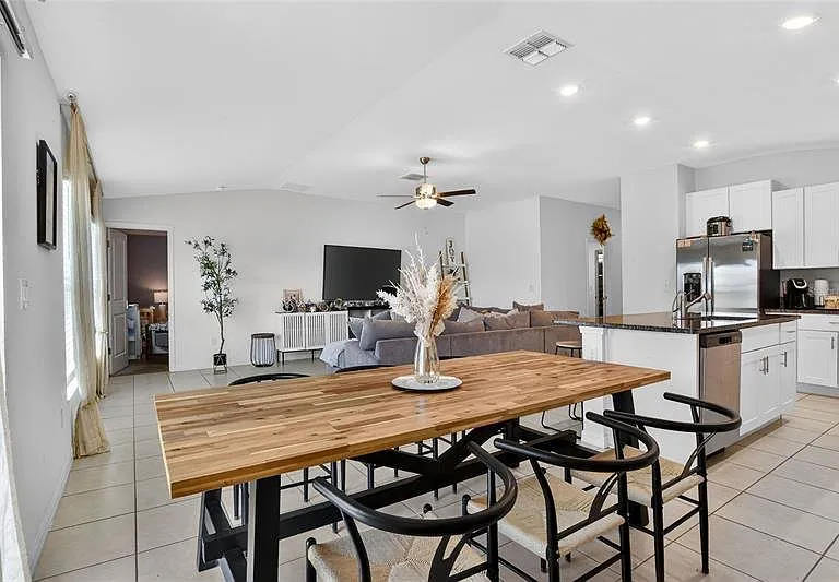 3603 Natural Trace St — Photo 12