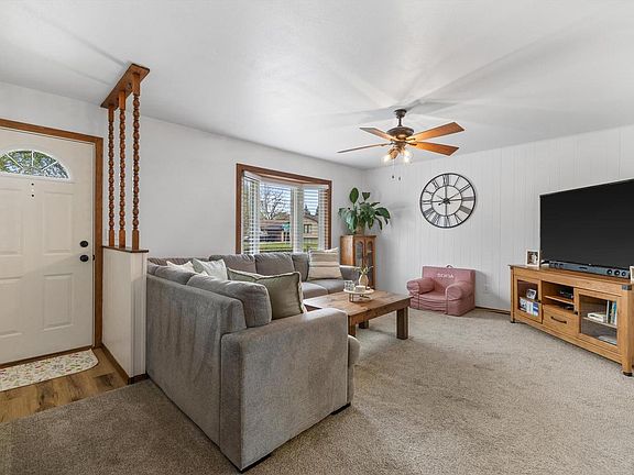 4th image of 4901 Regal COURT