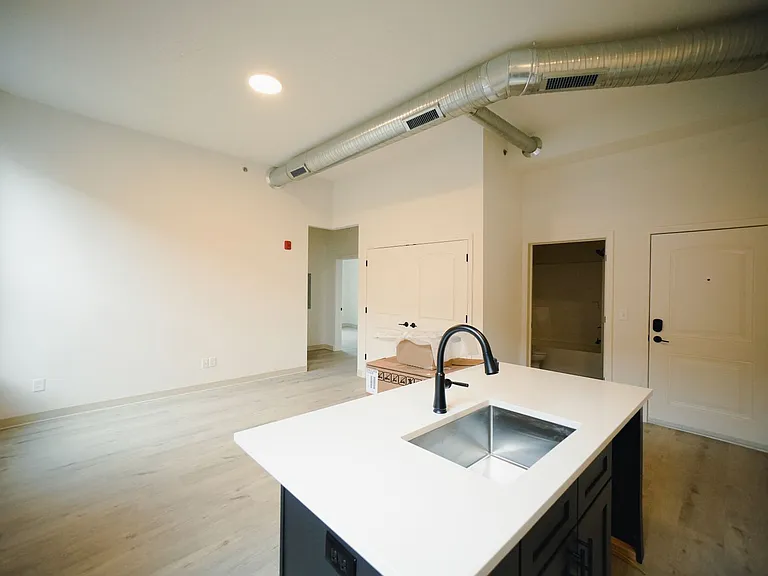 350 N Main St — Photo 78