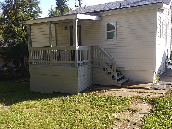 3rd image of 10059 Bon Oak Dr