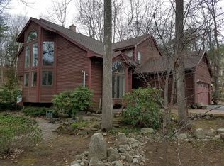 10 Robinhood Rd, Cape Elizabeth, ME 04107