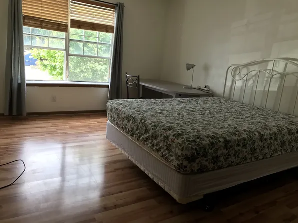 927 Emery Rd #302, Lawrence, KS 66044