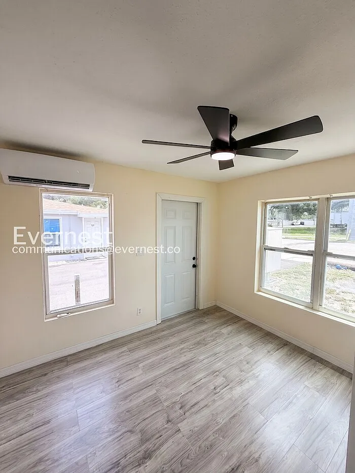 1 bed, 1.0 bath, 450 sqft, $1,395 — Photo 3