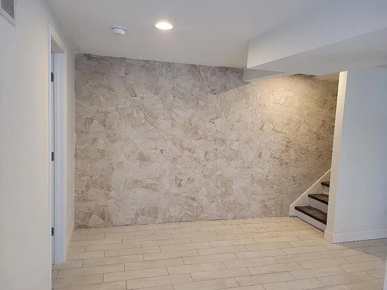 3082 Norcott Dr #B — Photo 3