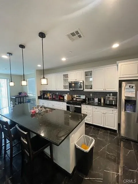 3 bed, 2.5 bath, 1775 sqft, $3,100 — Photo 4