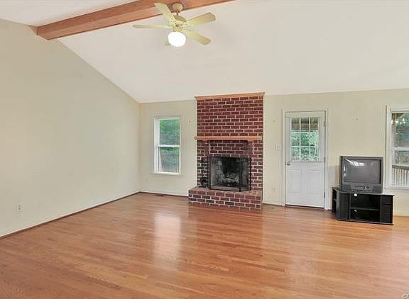 5th image of 2959 Pineview Dr
