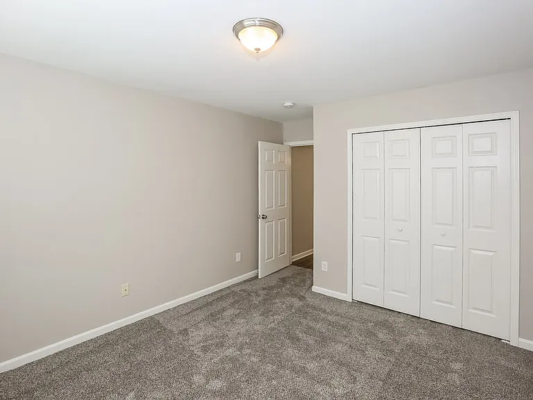 4712 Abercromby St — Photo 14