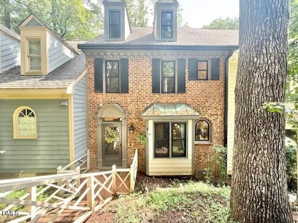 6844 Gloucester Rd, Raleigh, NC 27612