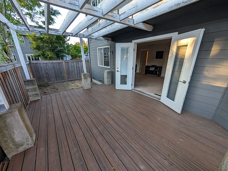 704 SE 56th Ave — Photo 27