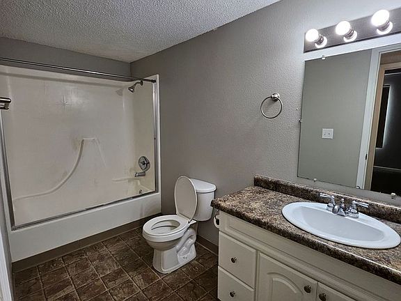 5th image of 1195 NW Aurora Ave #4
