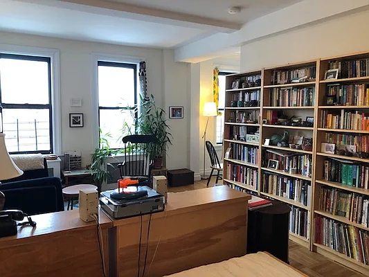 Rented by Buchbinder & Warren | media 15