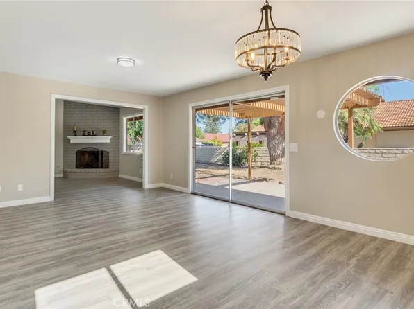 1825 Flame Tree Way, Hemet, CA 92545