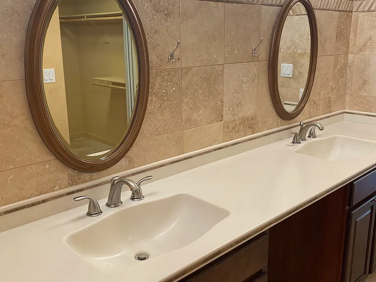 5091 Breakers Ln — Photo 17