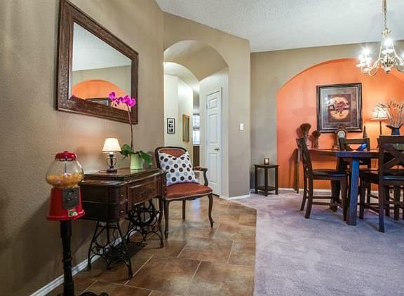 5th image of 10121 Cecile Dr