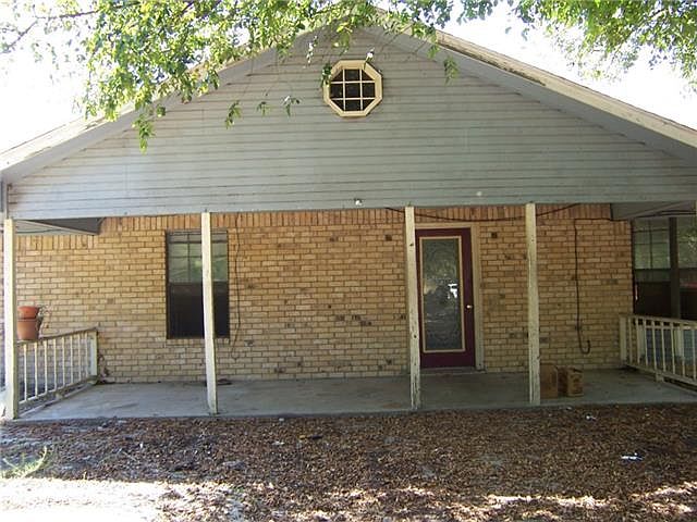 1st image of 300 County Road 4596