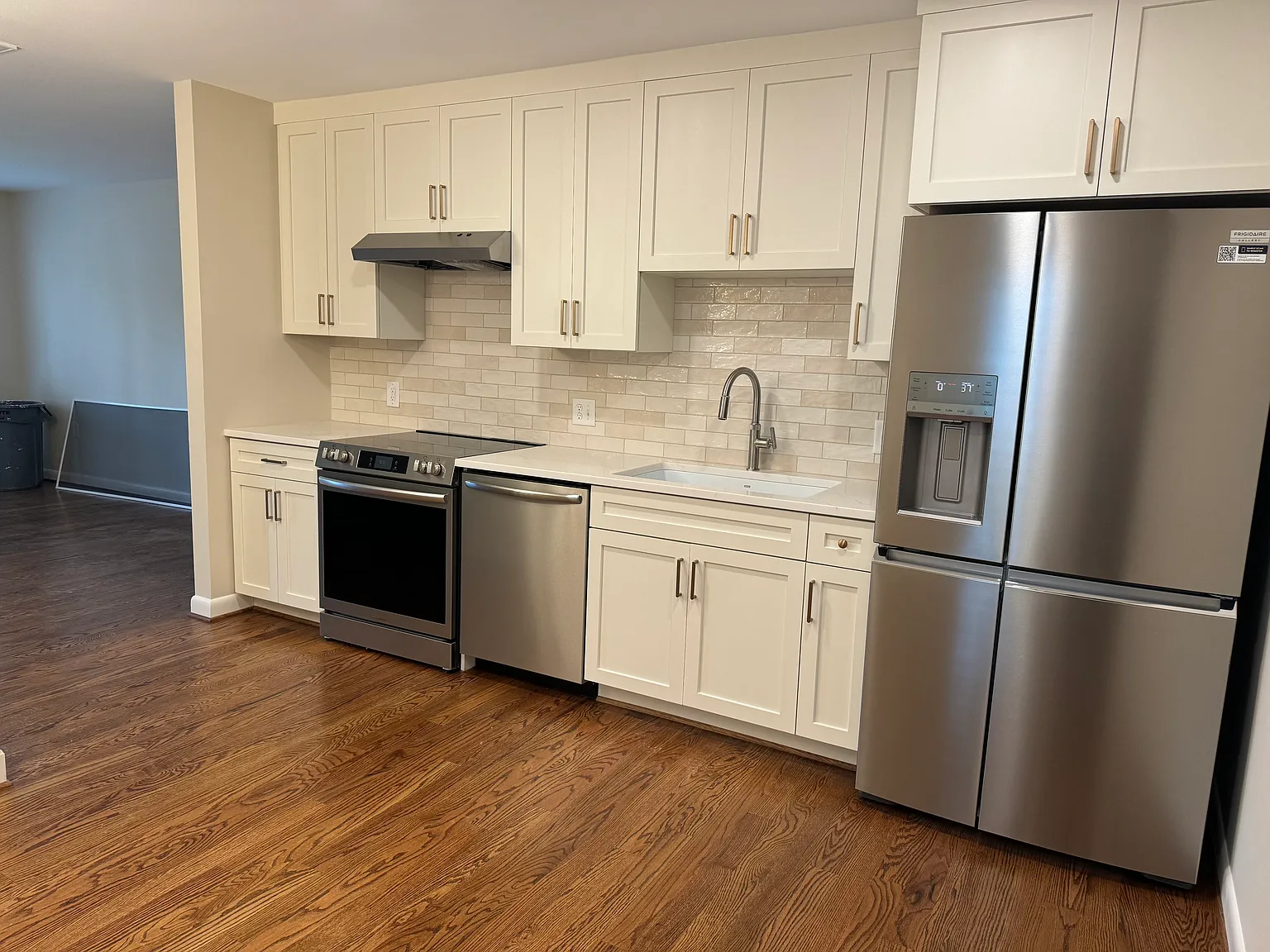 31 Knoxbury Ter — Photo 2