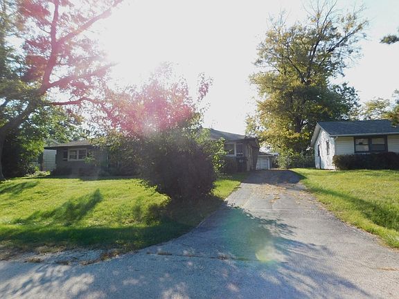 3rd image of 19020 Baker Ave