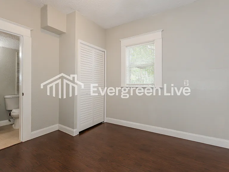 3505 E 11th Ave — Photo 8