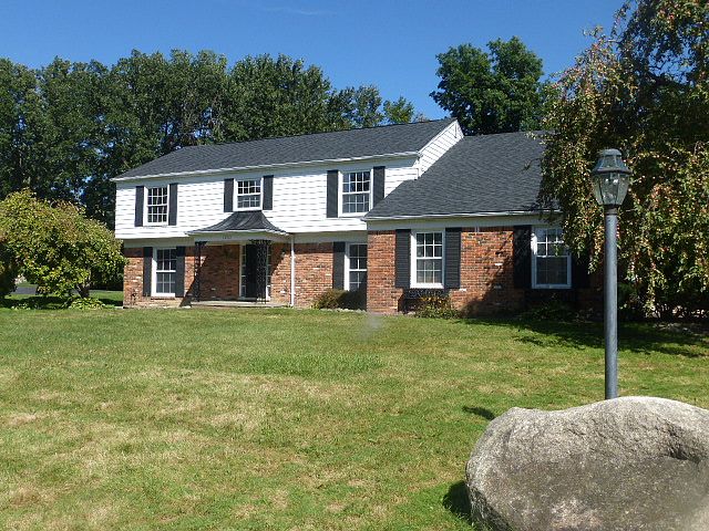 1st image of 3253 E Bradford Dr