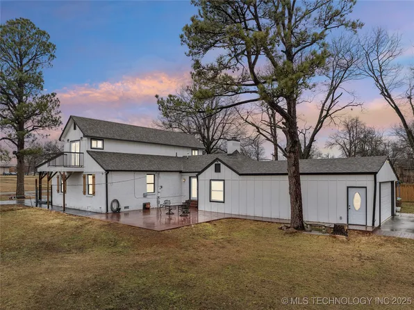 8305 E 7th St S, Tulsa, OK 74112