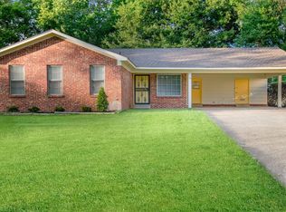 7396 Meadowbrook Dr, Horn Lake, MS 38637