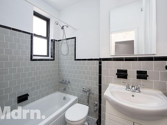 5th image of 102 E 31st St APT 5C