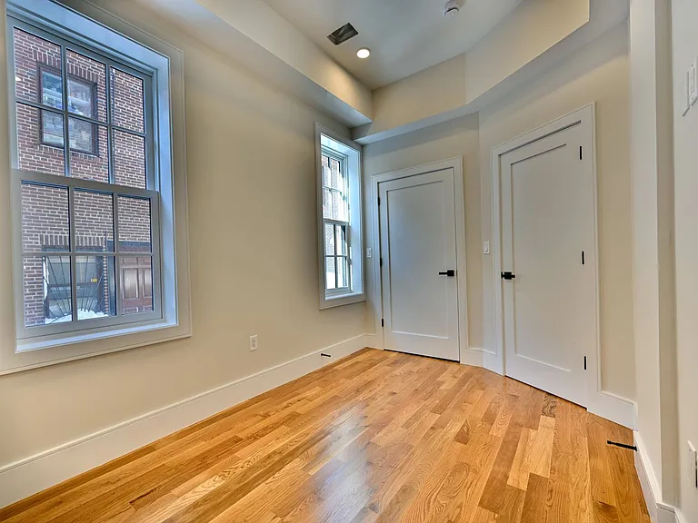 15 Winchester St — Photo 7
