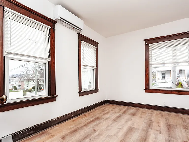 1009 Hudson Ave #1 — Photo 12