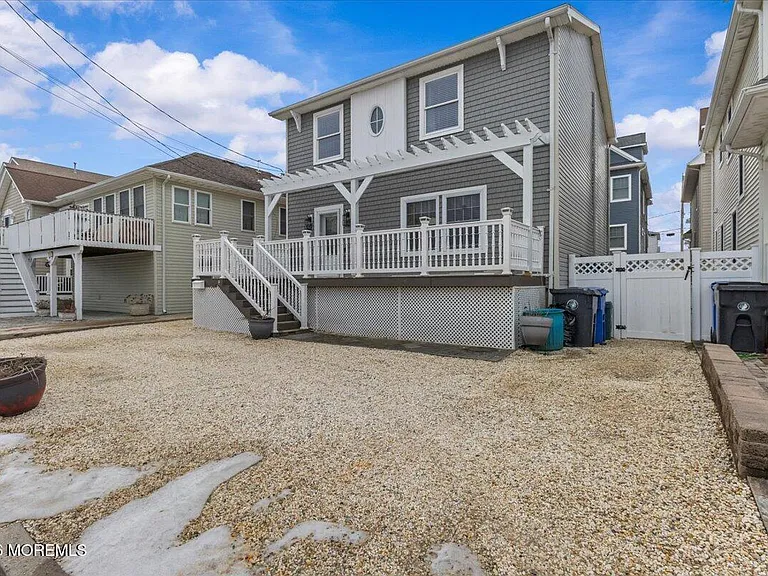 45 Fielder Ave — Photo 42