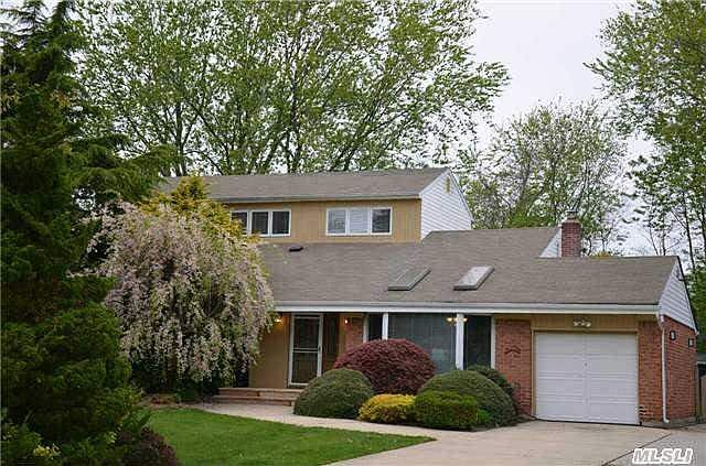 1st image of 12 Dougal Ln