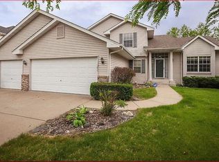 10695 Glen Eagle Rd, Woodbury, MN 55129