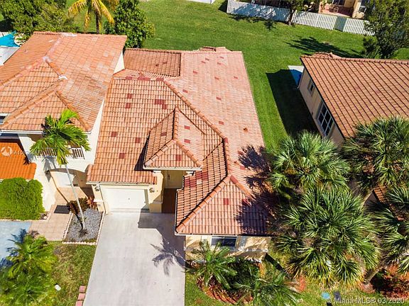 4th image of 865 NW 132nd Ave
