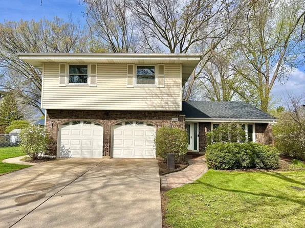 1028 Tiverton Ct, Schaumburg, IL 60193