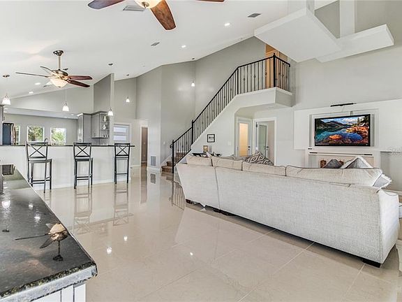 4th image of 4733 Blackthorn Cir