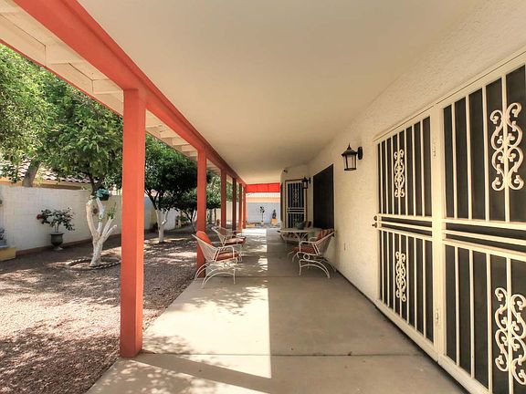 4th image of 8649 S Holbrook Ln