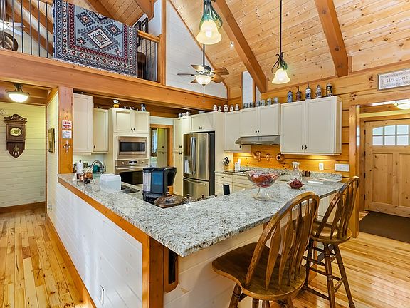 12th image of this home