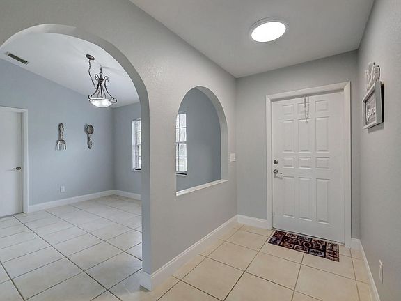 4th image of 1708 SE Manth Ln